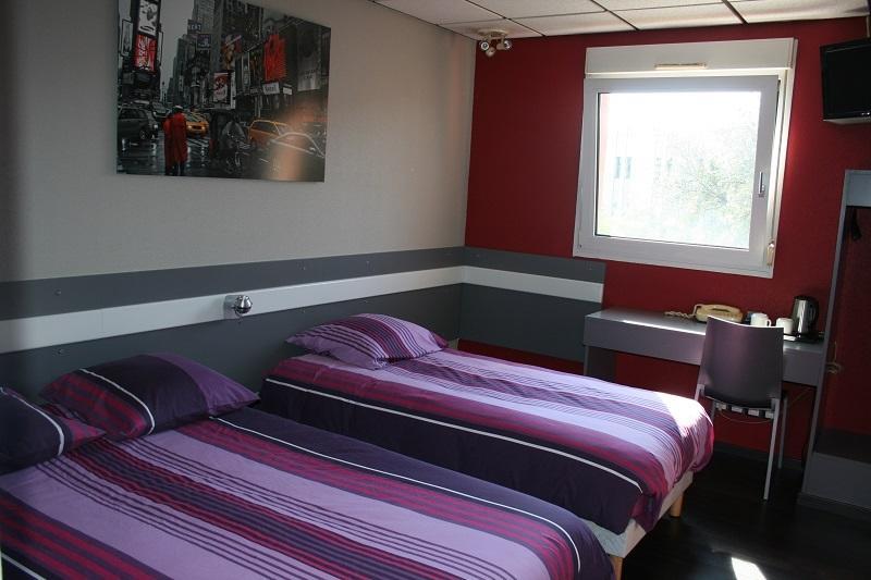 Kyriad Direct Lure Lure  Room photo